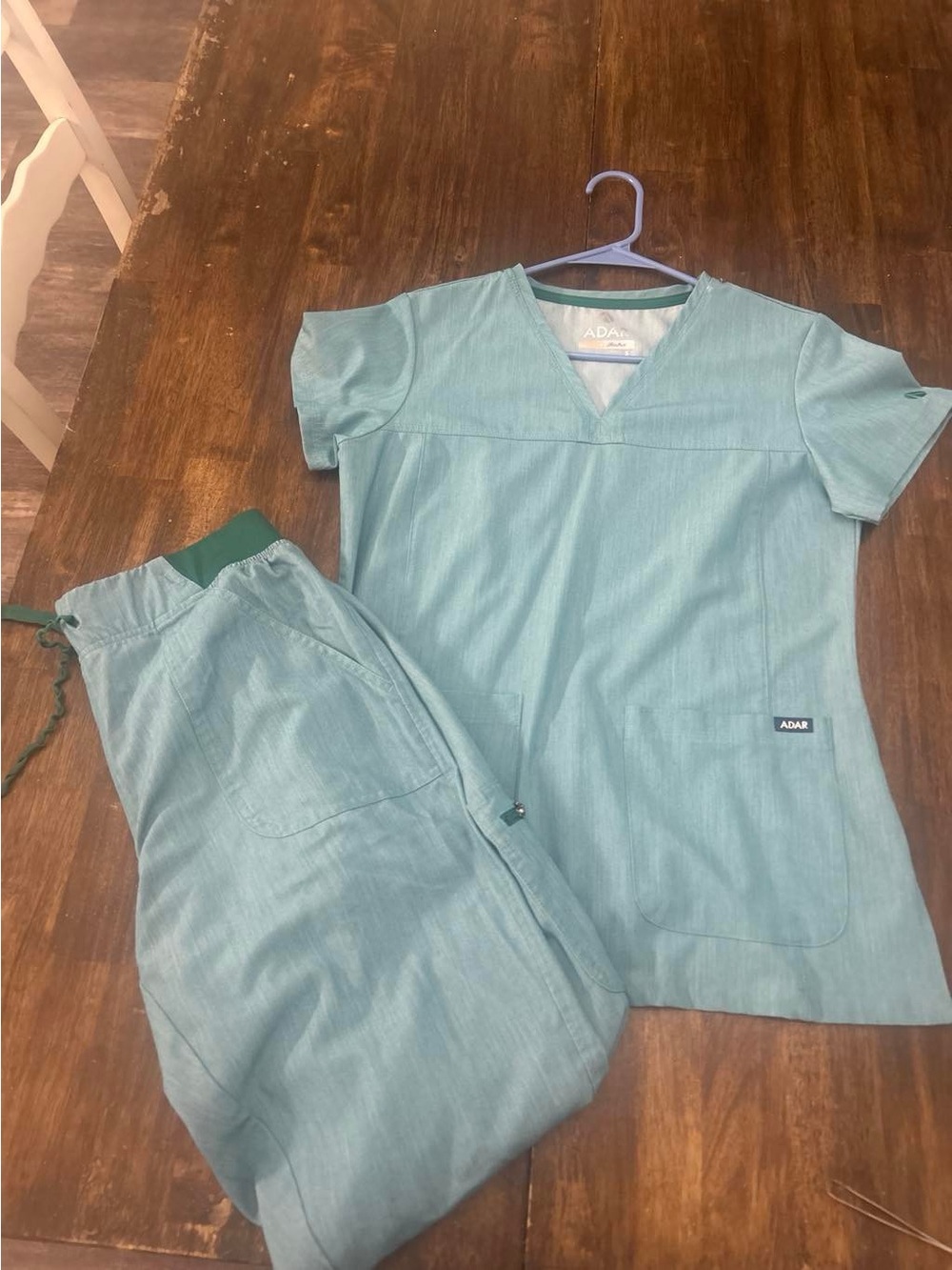 Adar Women's Teal Drawstring Scrub Top & Jogger Pants